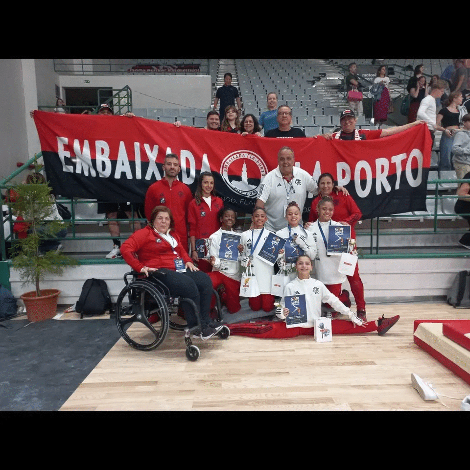 E o que sobrou do macarrão azedo de ontem.