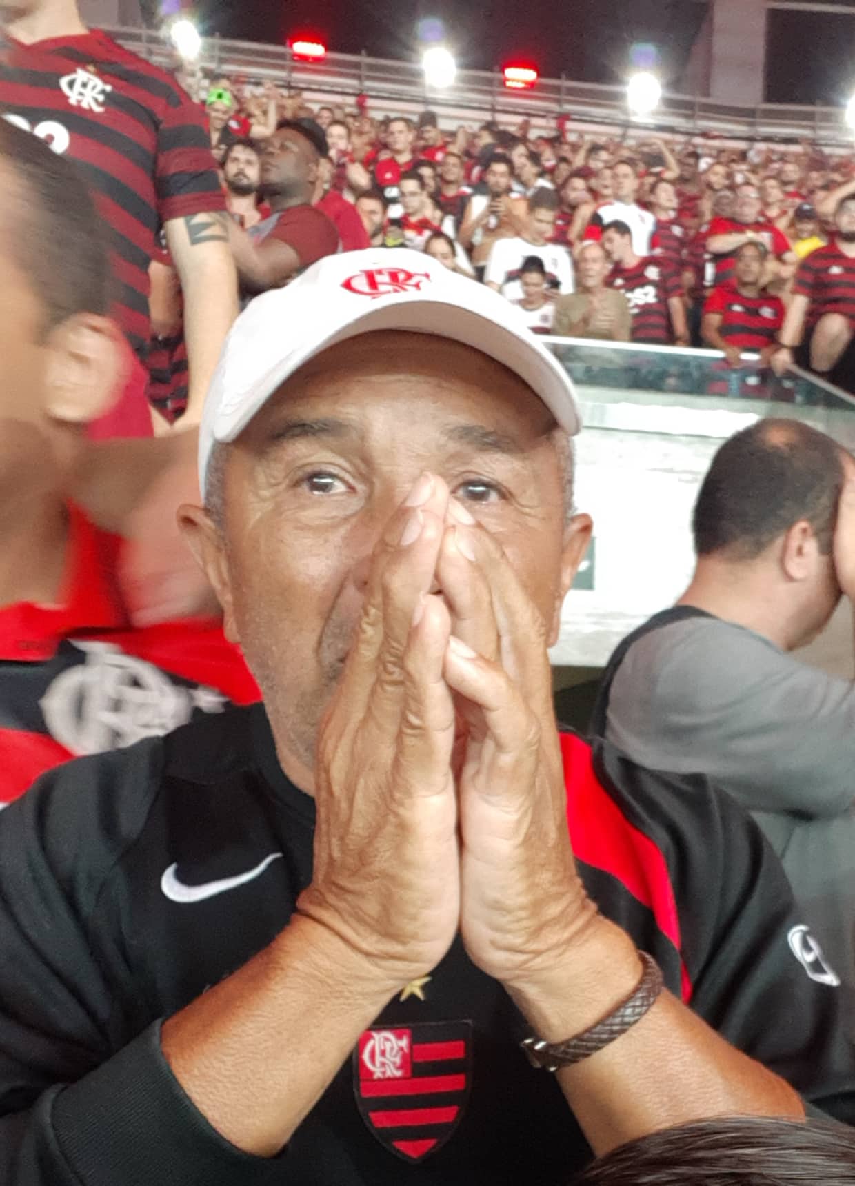 Cabô a Copa pra nois. Bem vindo ao sofá.